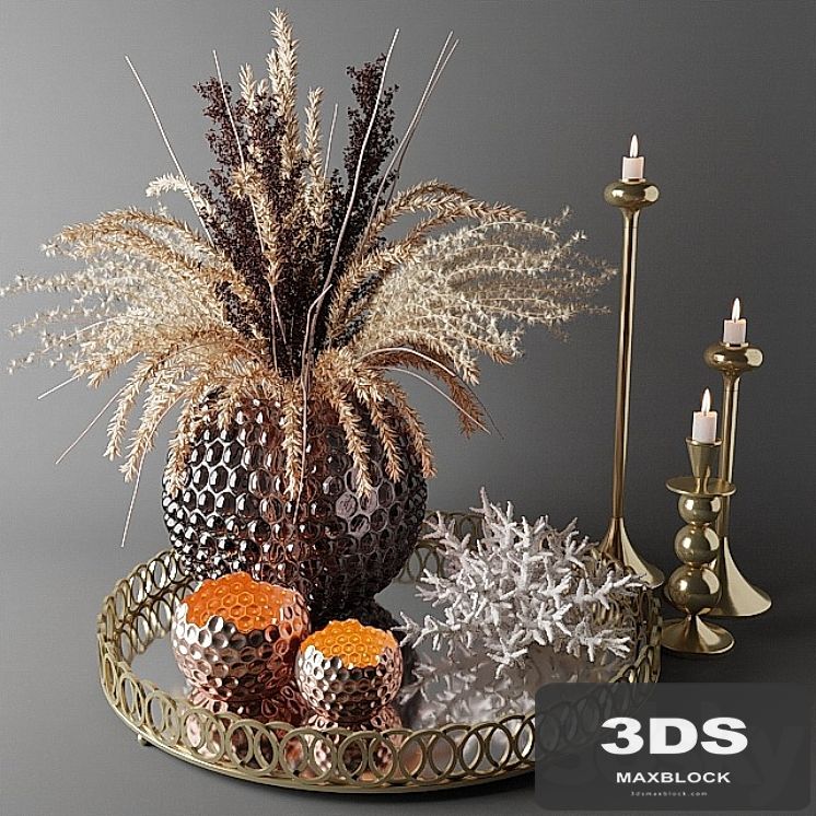 Bouquet of dried flowers in a glass vase on a tray