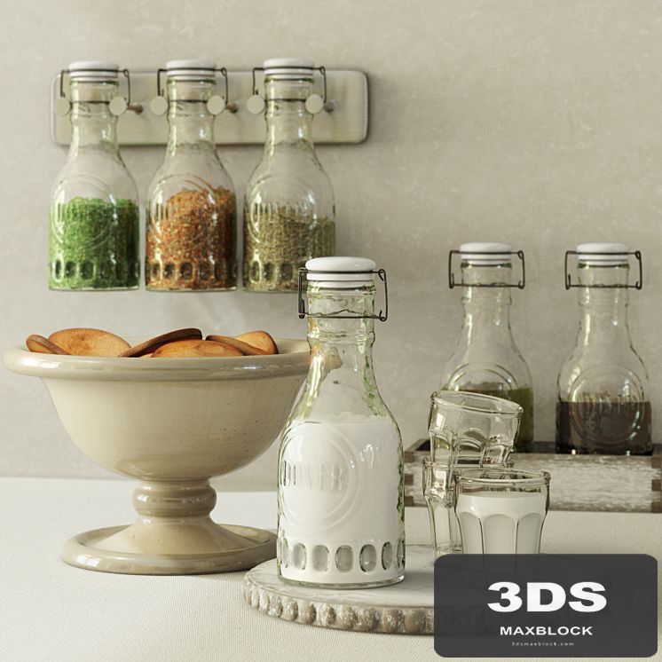 Pottery Barn / Glass Carafe