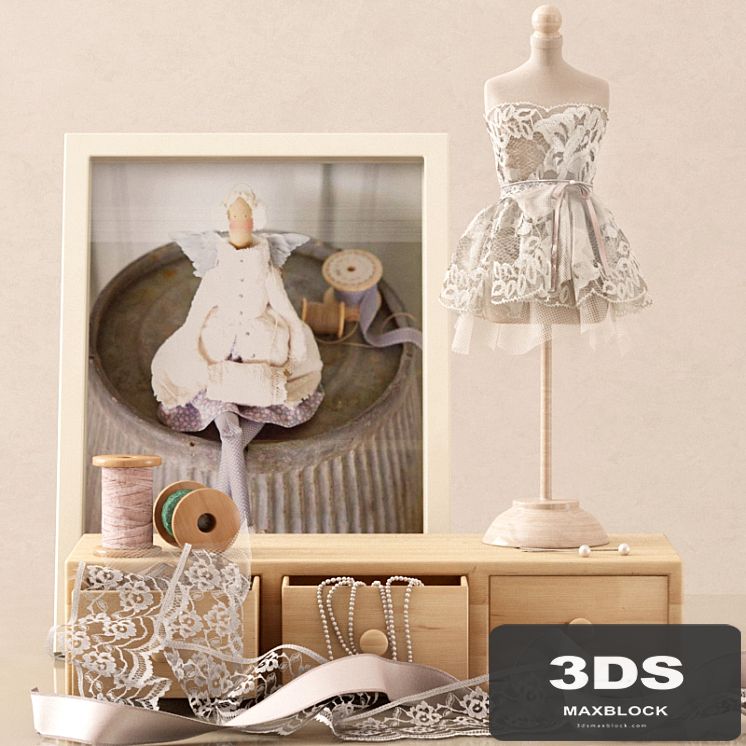 Decorative set with a mini mannequin