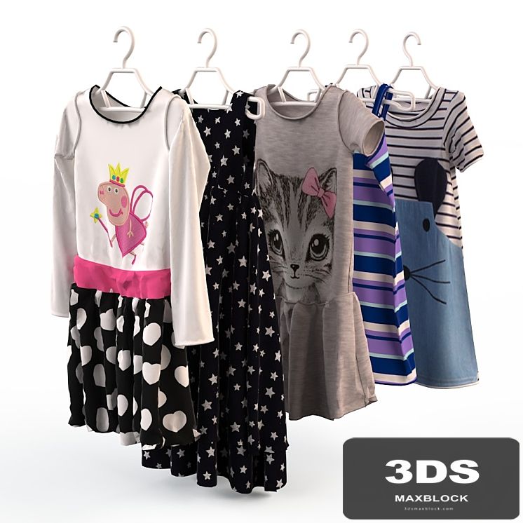 Children's clothing on hangers 2